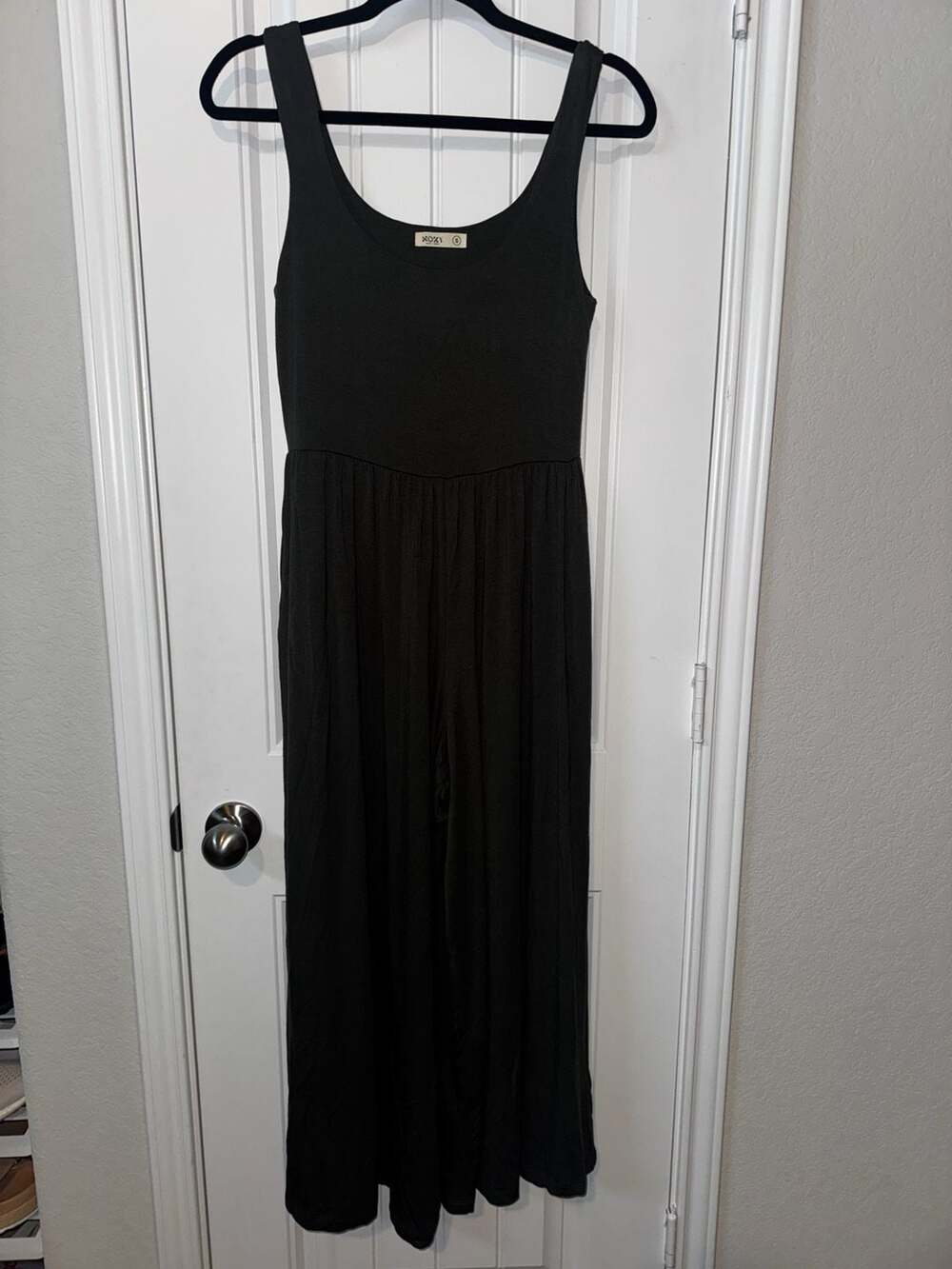 Sozy Wide‎ Leg Scoop Neck Jumpsuit in green minimalist vacation